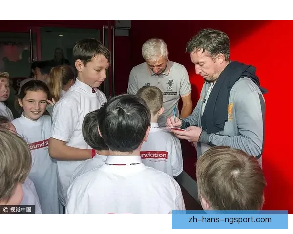 冰球历史探秘：全球顶级比赛、传奇球星及重要赛事的演变和影响