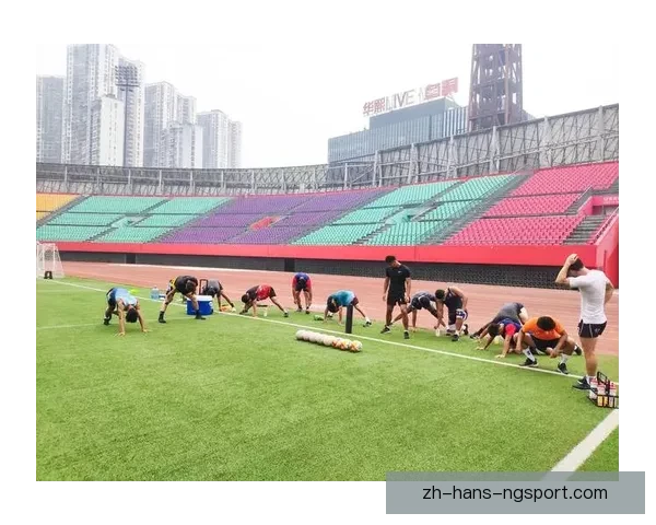 橄榄球对战策略与技术解析